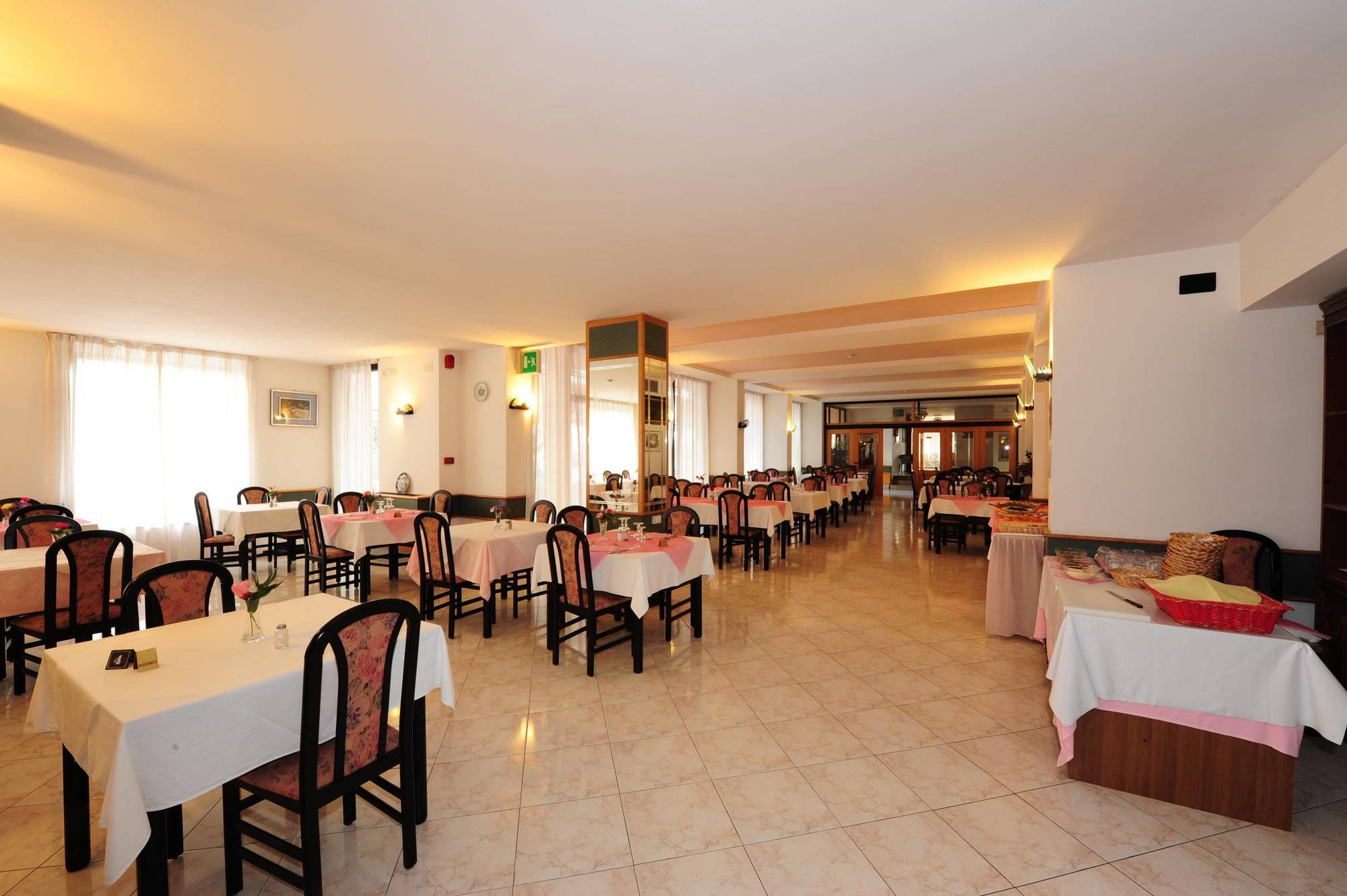 Hotel Lido Gargnano Exterior foto